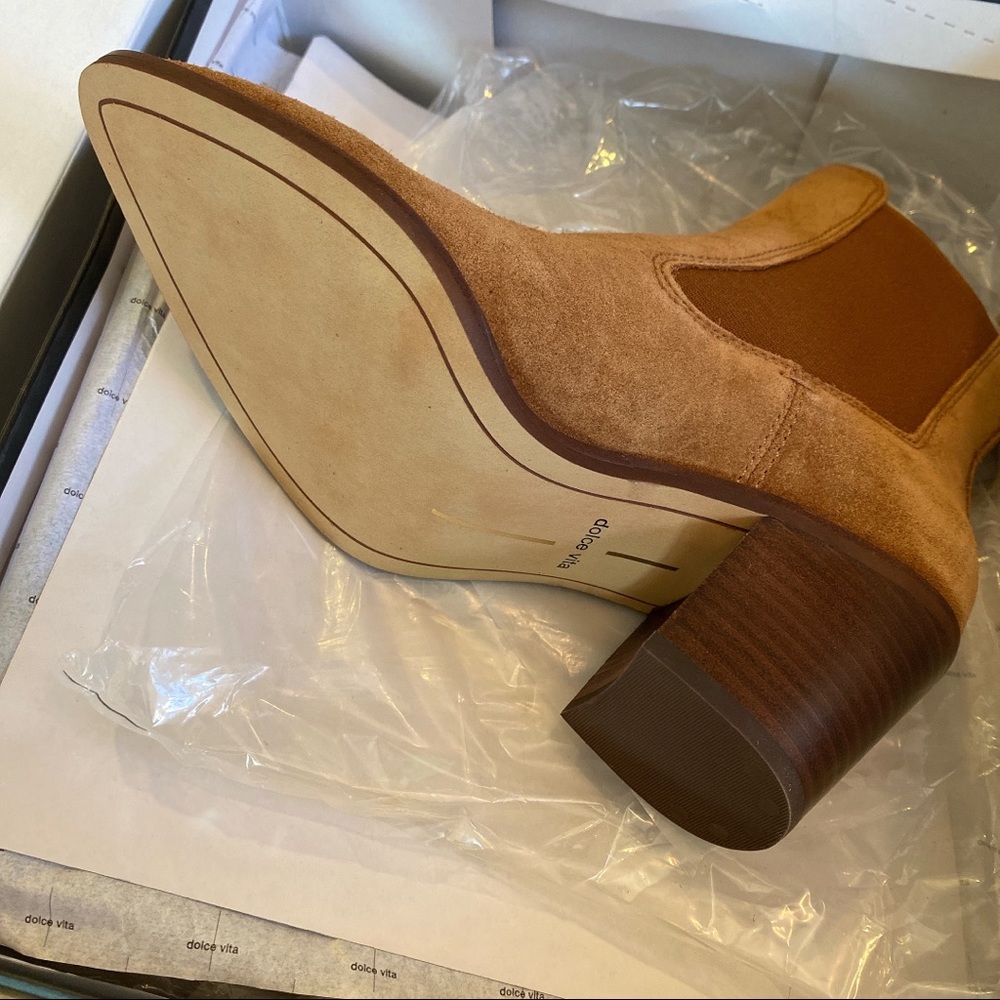 Dolce Vita Sabil Chelsea Boot - Picture 14 of 15
